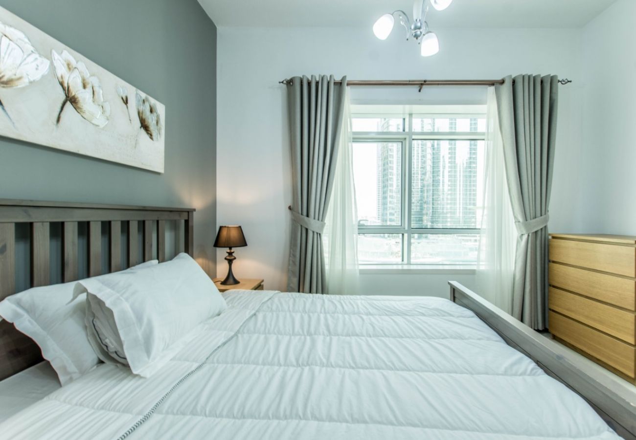 Apartment in Dubai - Primestay - Lake City Jumeirah Lake Towers