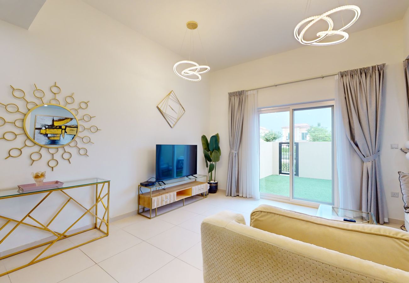 Villa in Dubai - Primestay - Tranquil 2BR plus maids with Private Garden in Dubai Land