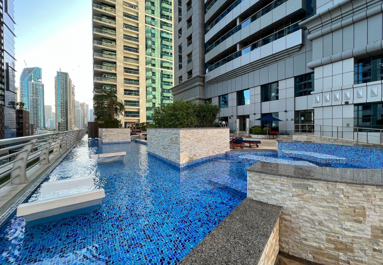 Apartment in Dubai - Dubai Marina- Upgraded 1BR in Princess Tower