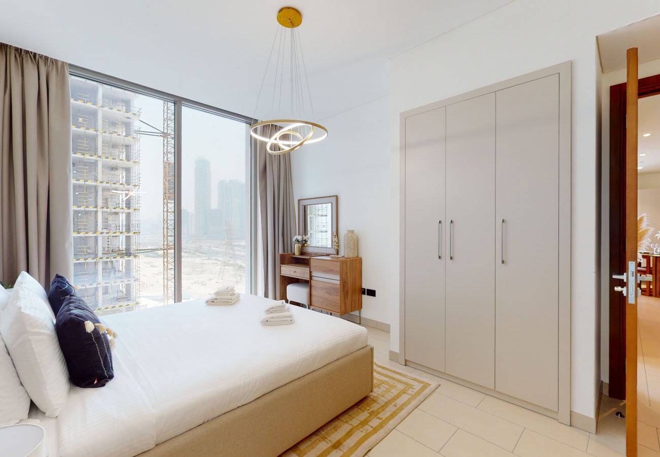 Apartment in Dubai -  Primestay - Creek Vistas 2BR, Al Meydan 