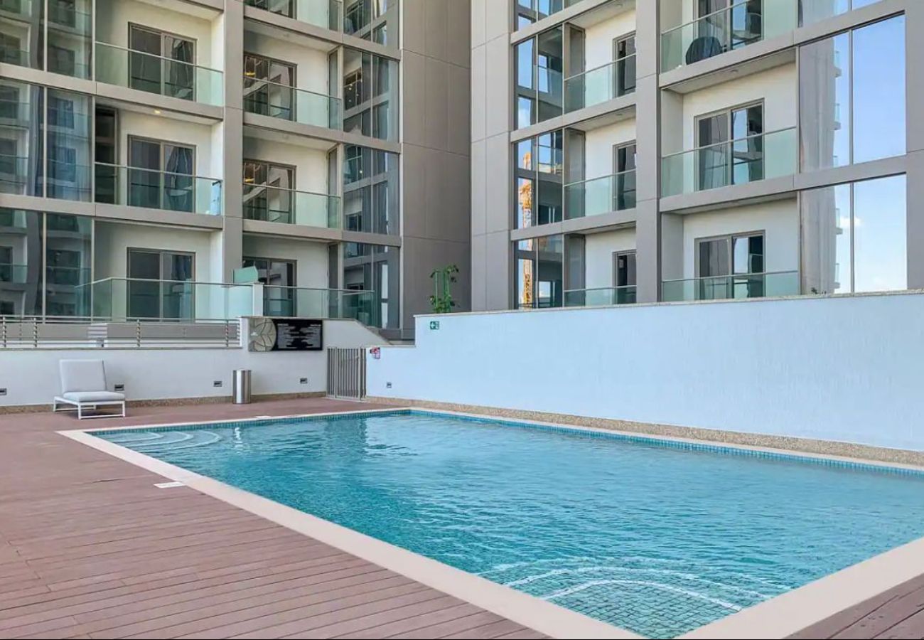 Apartment in Dubai -  Primestay - Creek Vistas 2BR, Al Meydan 