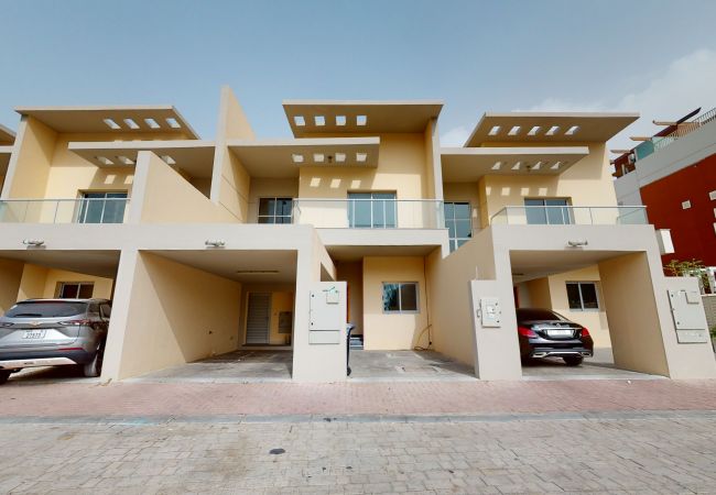 Villa in Dubai - Primestay - JVC Villa 2