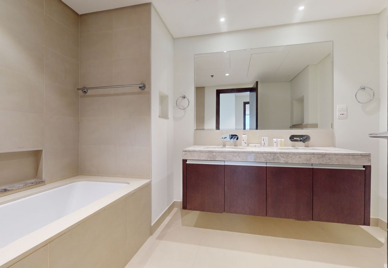 Apartment in Dubai - Primestay - Creek Residence South Tower 2BR in Creek Harbour