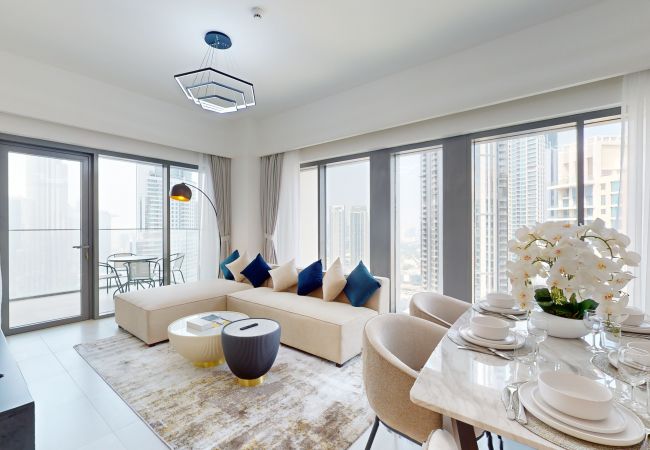 Apartment in Dubai - Primestay - Burj Royale 3BR plus Maids, Downtown