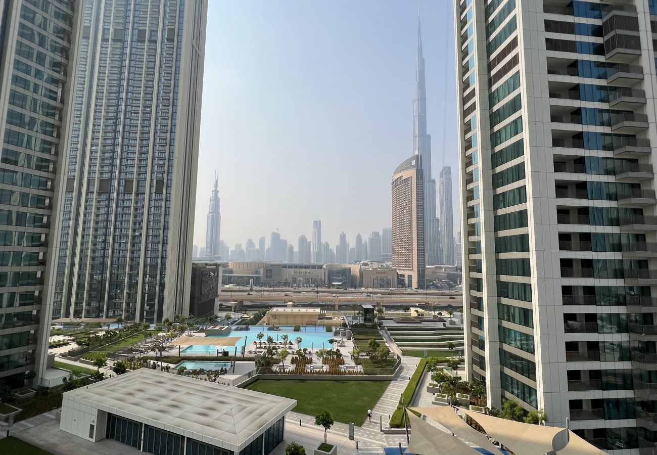 Apartment in Dubai - Primestay - Downtown Views 3BR plus Maids, Downtown