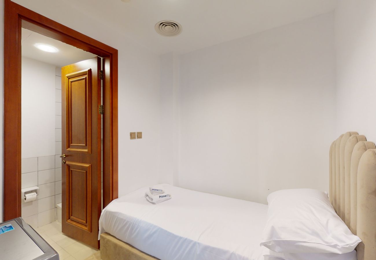 Apartment in Dubai - Primestay - Fairmont 2BR plus Maids, Palm Jumeirah