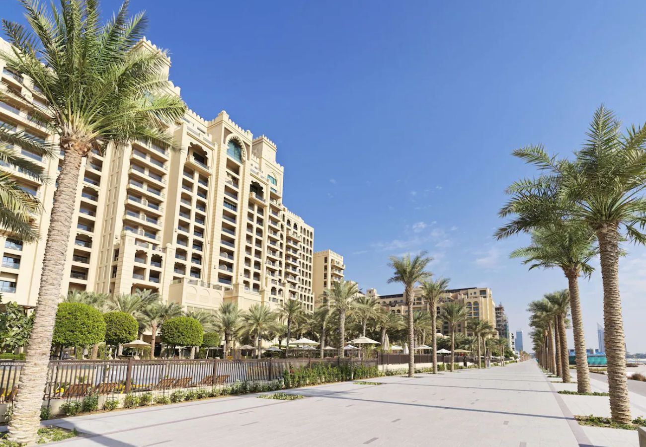 Apartment in Dubai - Primestay - Fairmont 2BR plus Maids, Palm Jumeirah