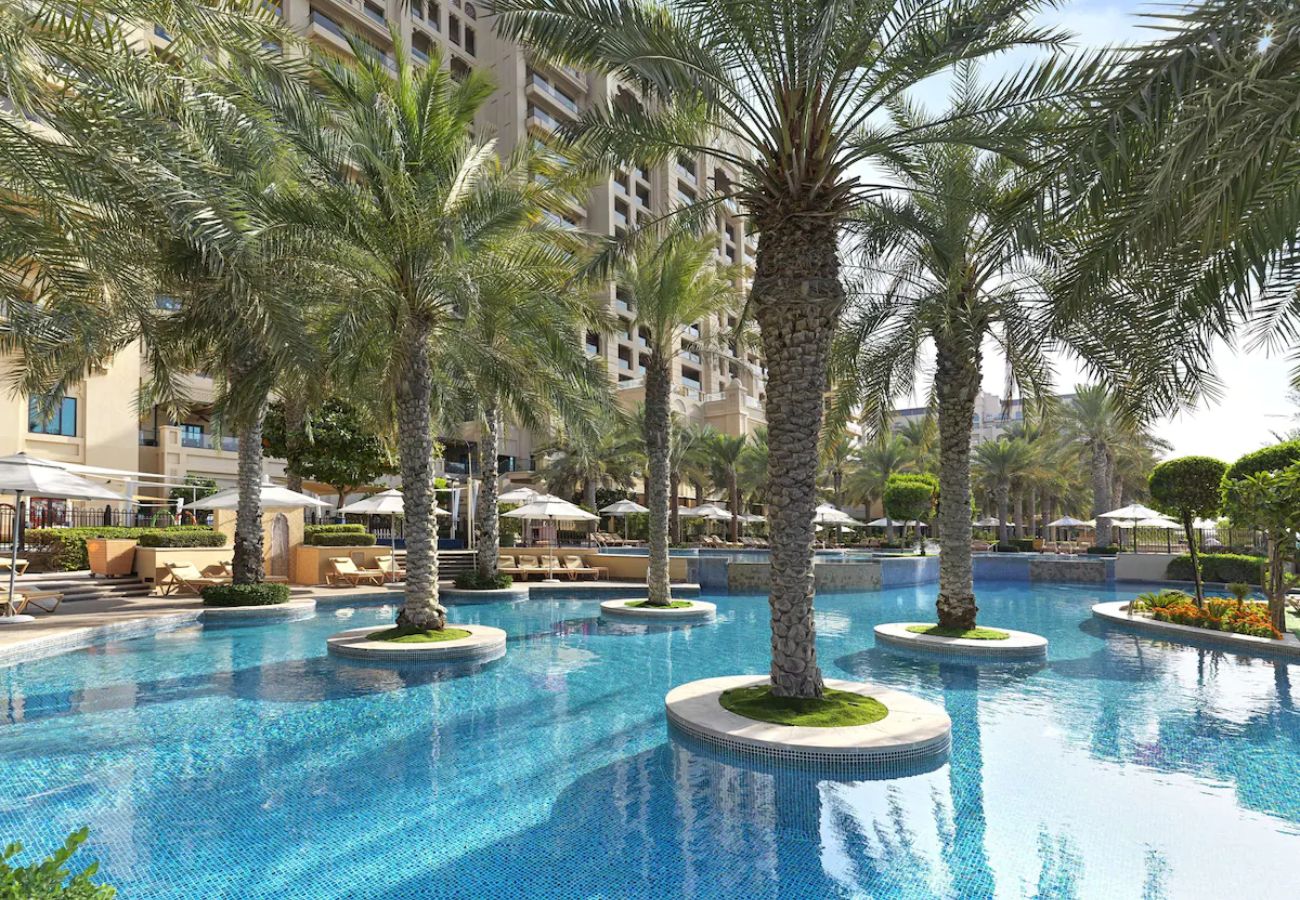 Apartment in Dubai - Primestay - Fairmont 2BR plus Maids, Palm Jumeirah