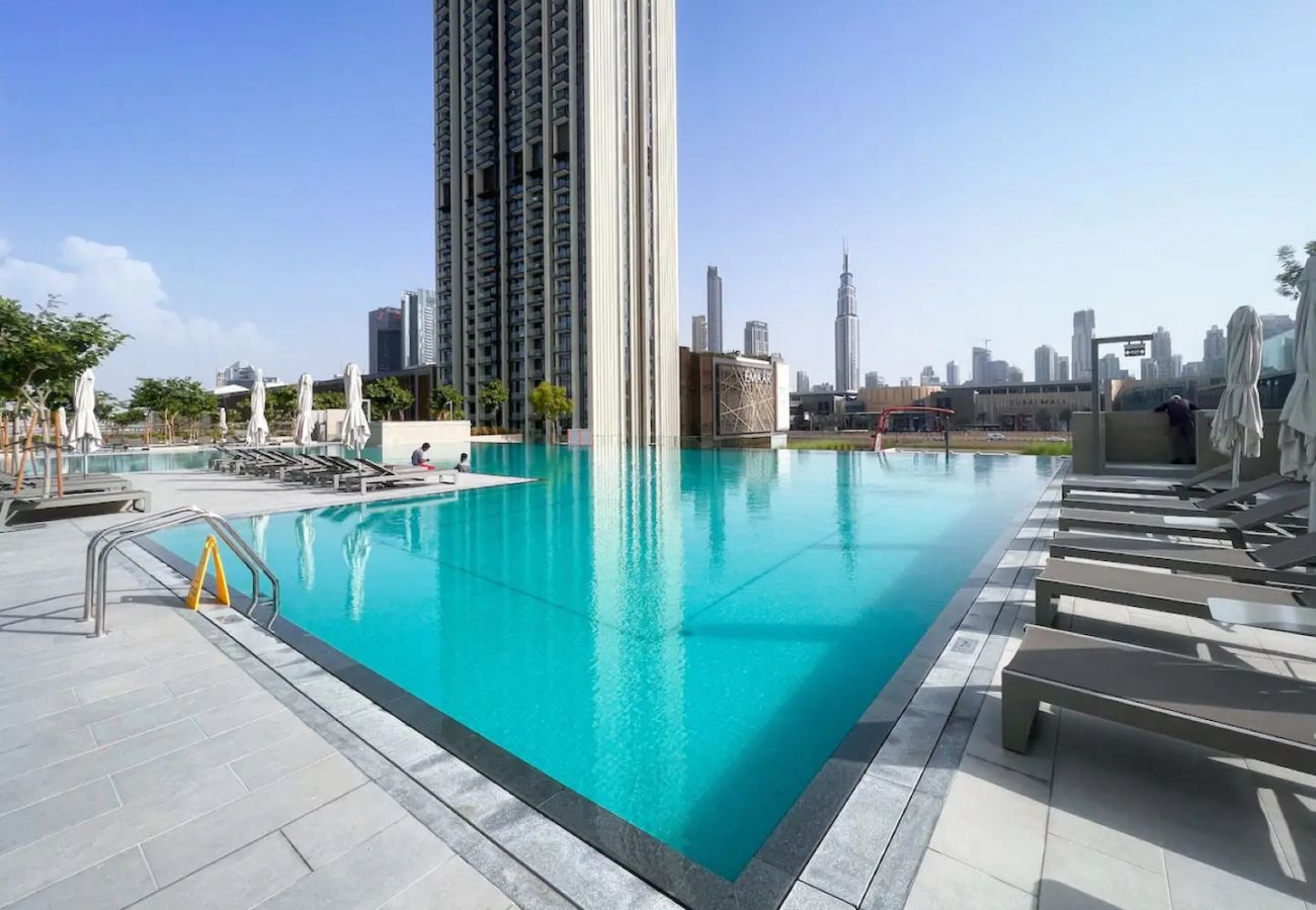 Apartment in Dubai - Artistic John & Yoko Retreat in Downtown Dubai - Unwind in Elegance