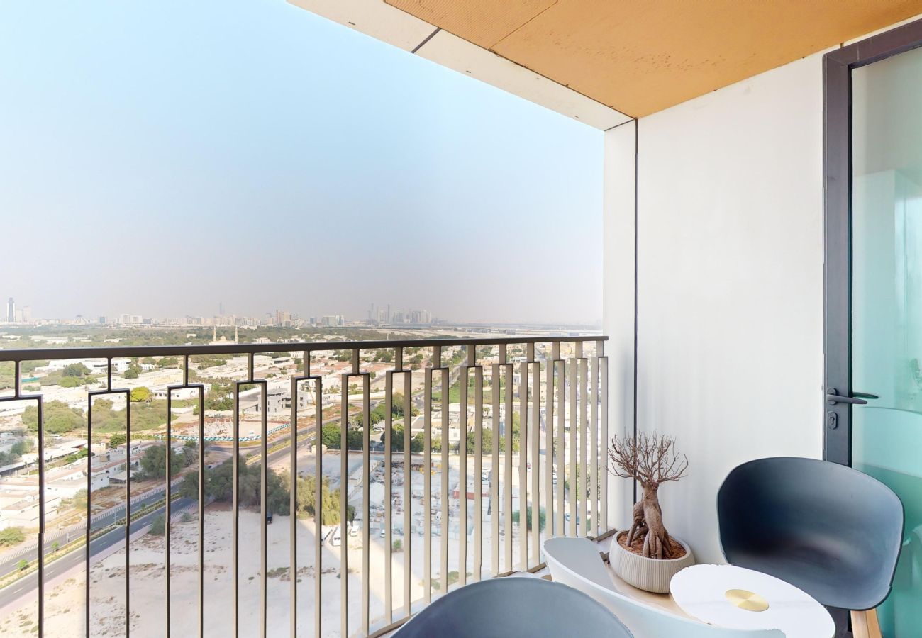 Apartment in Dubai - Artistic John & Yoko Retreat in Downtown Dubai - Unwind in Elegance