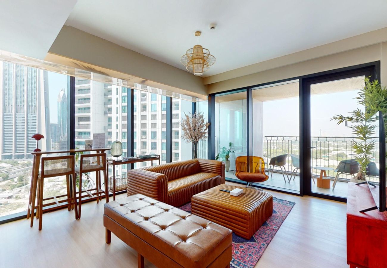 Apartment in Dubai - Artistic John & Yoko Retreat in Downtown Dubai - Unwind in Elegance