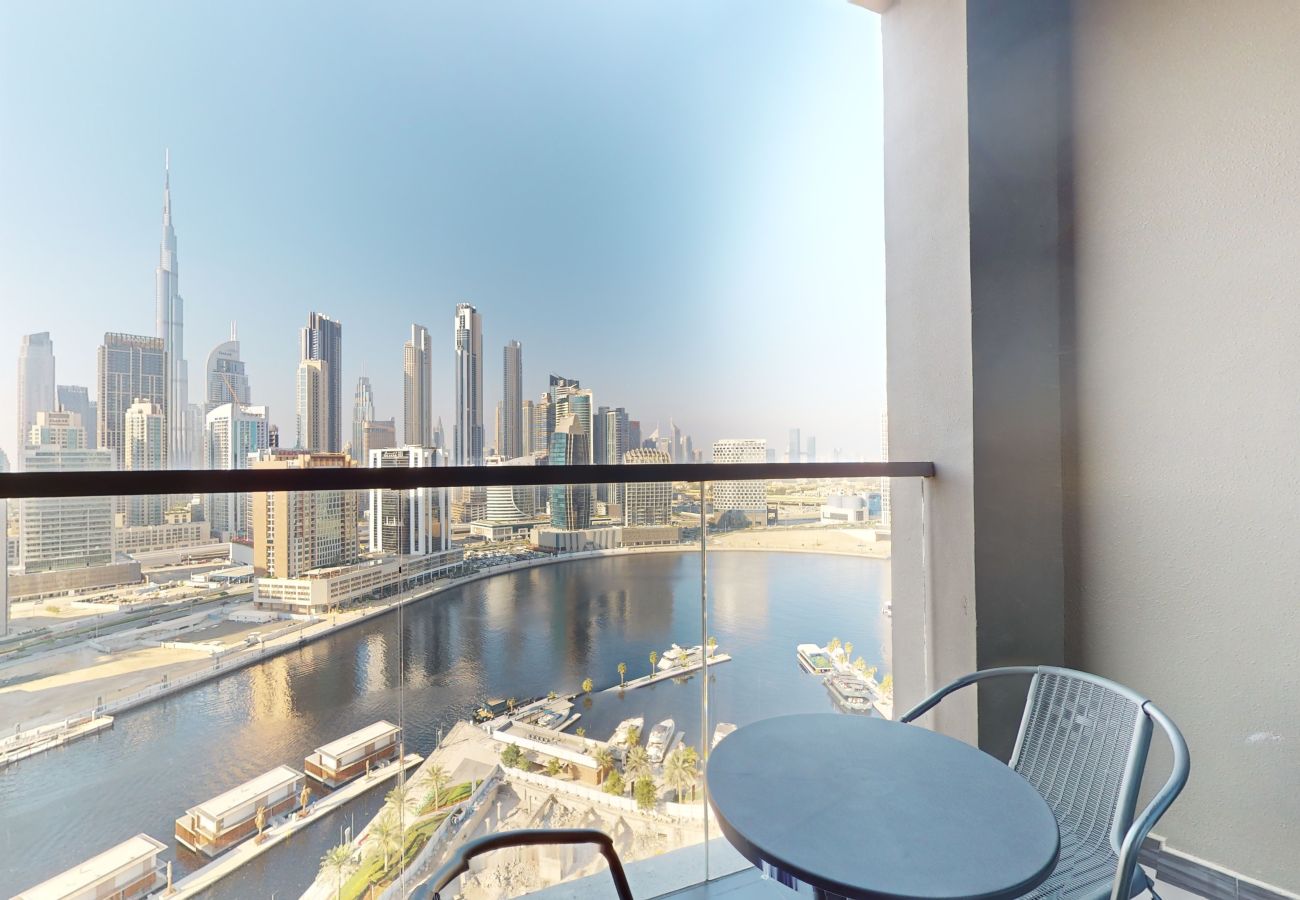 Apartment in Dubai - Primestay: Stunning 2BR Apartment in Business Bay