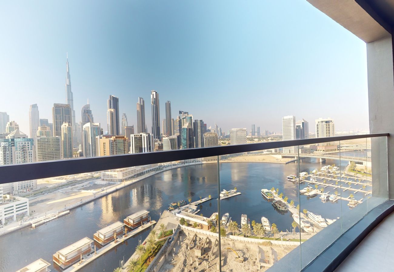 Apartment in Dubai - Primestay: Stunning 2BR Apartment in Business Bay