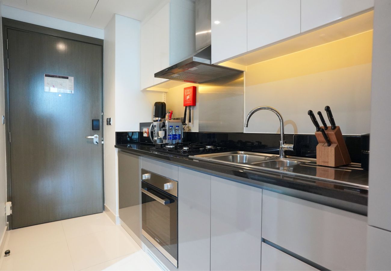 Apartment in Dubai - Primestay -  Studio Apartment at Damac Maison Prive in Business Bay