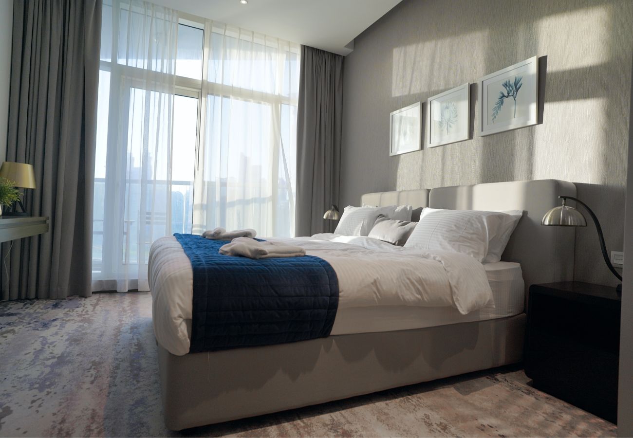 Apartment in Dubai - Primestay -  Studio Apartment at Damac Maison Prive in Business Bay