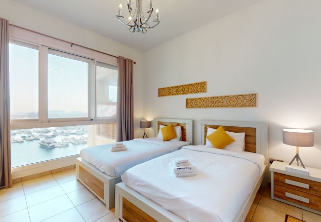 Apartment in Dubai - Primestay - Marina Residences 3 2BR, Palm Jumeirah