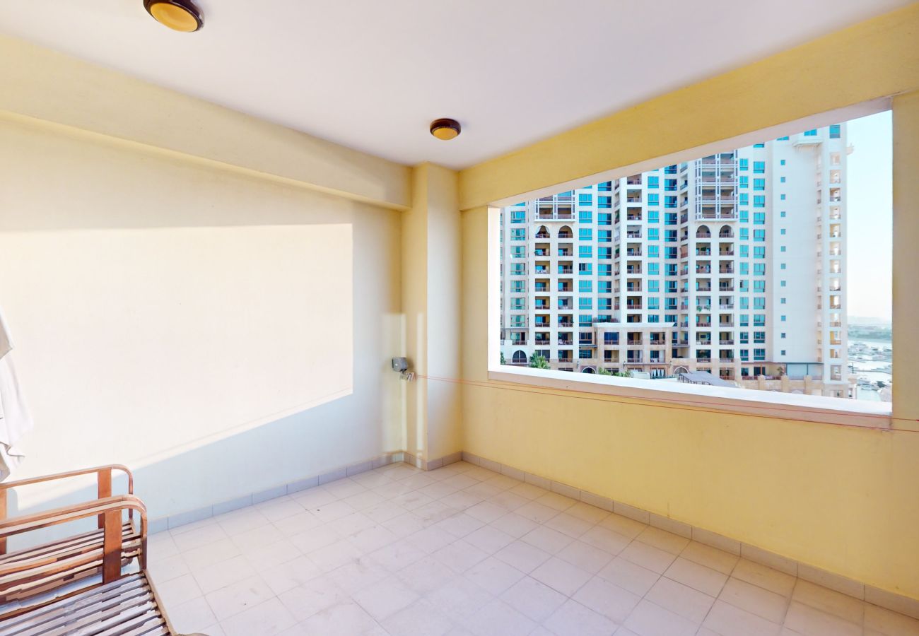 Apartment in Dubai - Primestay - Marina Residences 3 2BR, Palm Jumeirah
