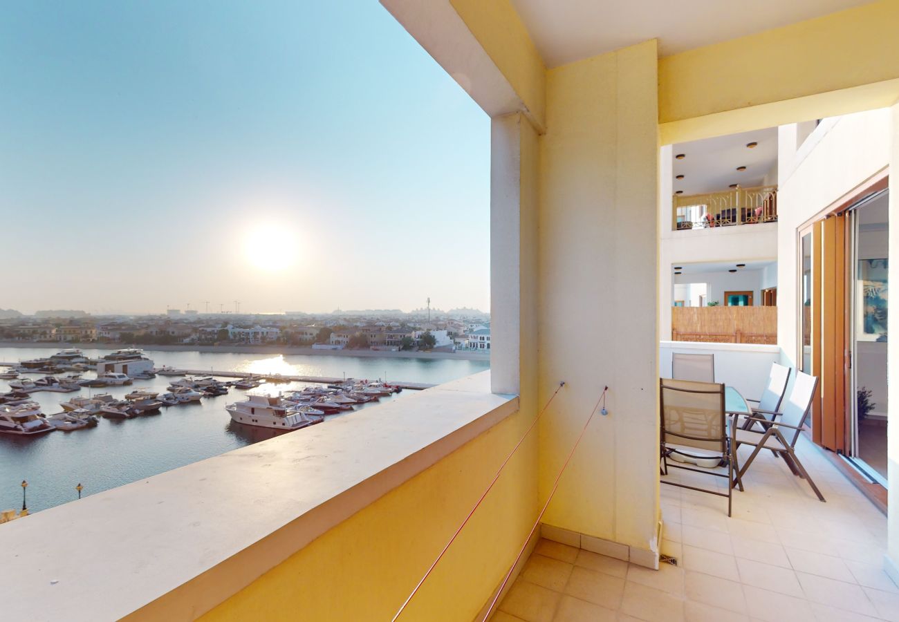 Apartment in Dubai - Primestay - Marina Residences 3 2BR, Palm Jumeirah