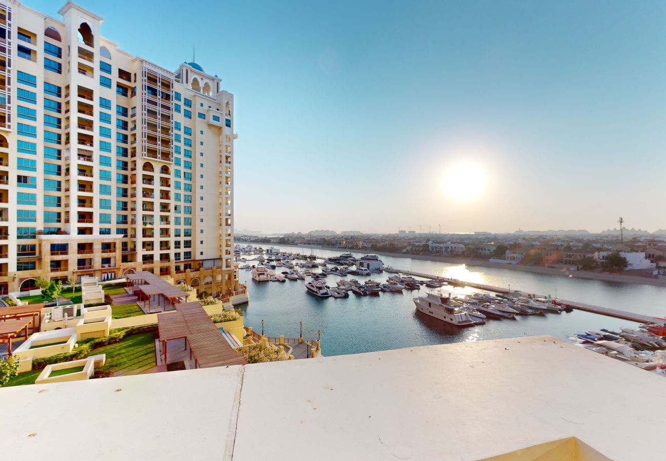 Apartment in Dubai - Primestay - Marina Residences 3 2BR, Palm Jumeirah