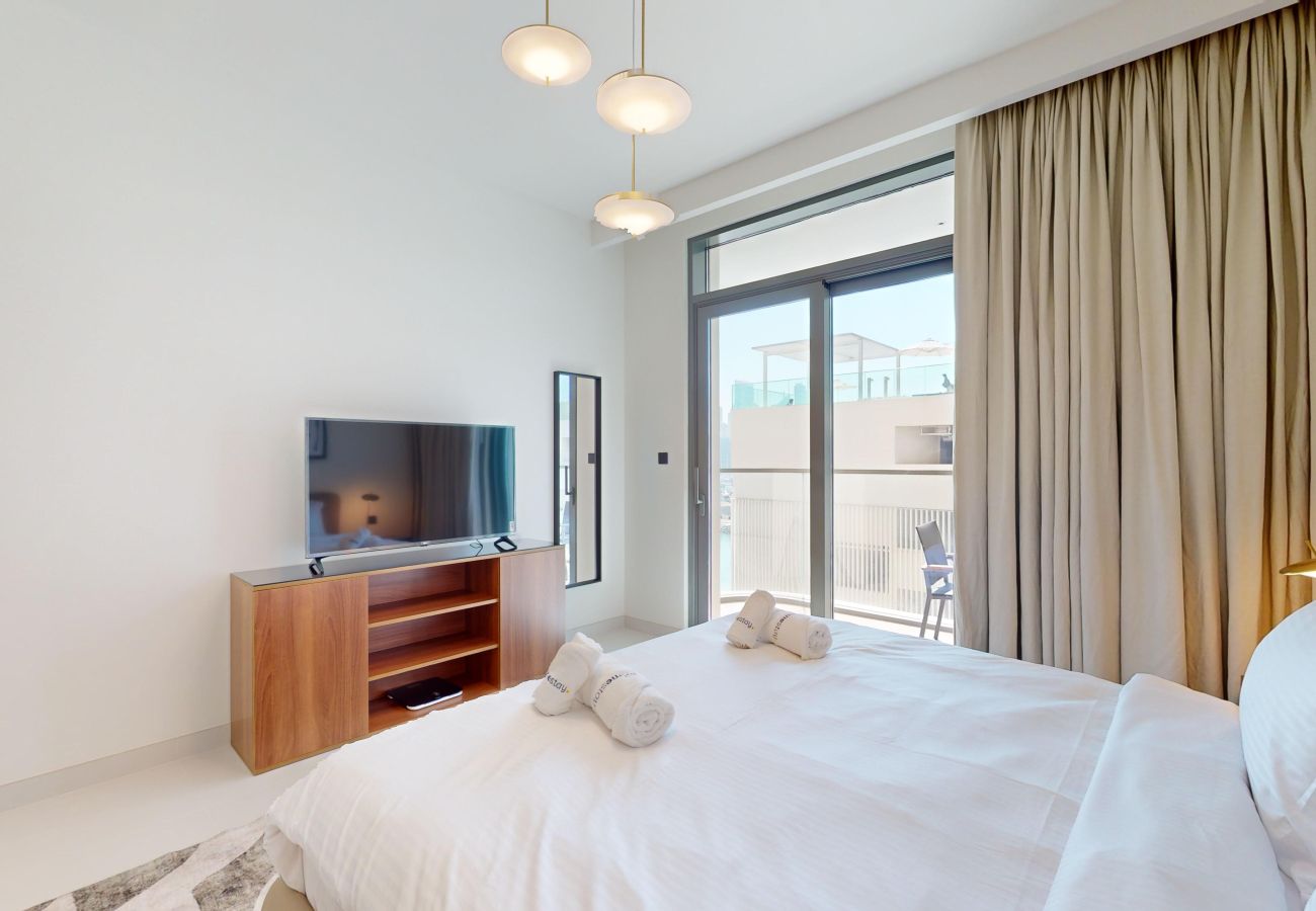 Apartment in Dubai - Primestay - Marina Vista 3BR plus Maids, Dubai Harbour