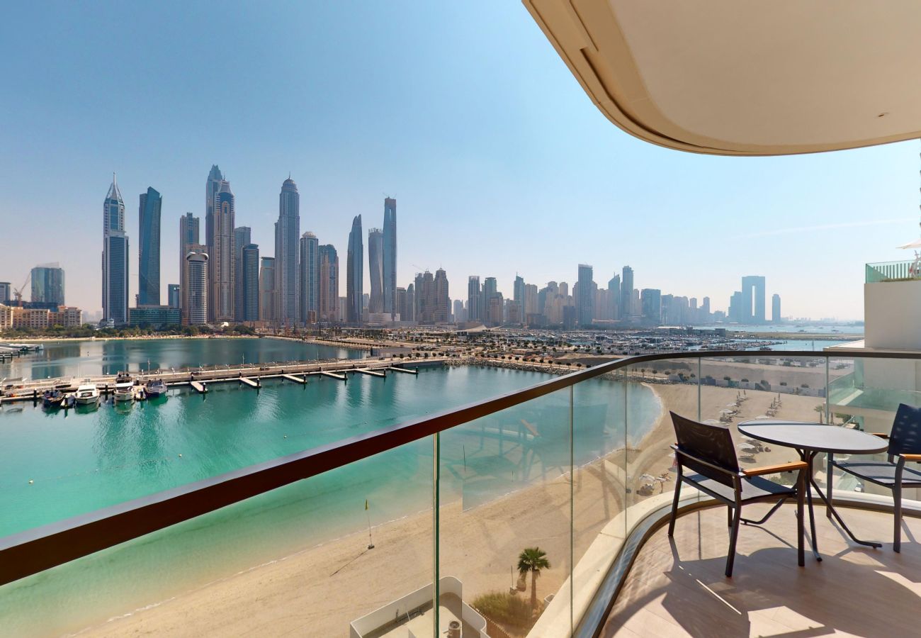 Apartment in Dubai - Primestay - Marina Vista 3BR plus Maids, Dubai Harbour