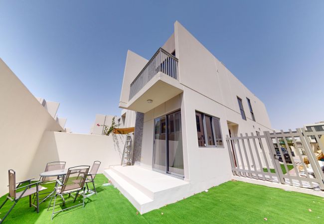 Villa in Dubai - Primestay - Odora 3BR Villa, Damac Hills 2
