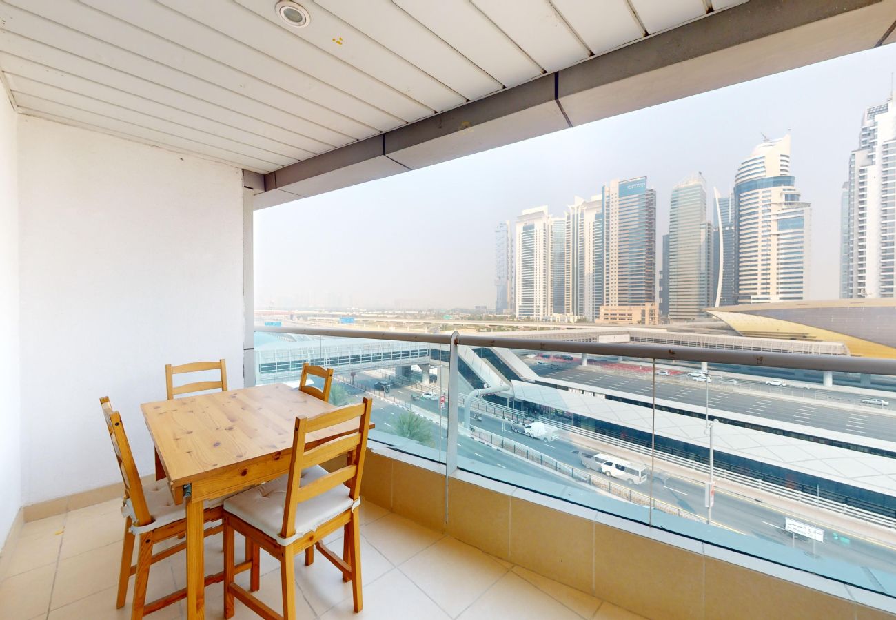 Apartment in Dubai - Primestay - Elegant 2BR Near Metro - Dubai Marina 